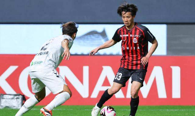 鹿岛鹿角VS，一场自然与艺术的较量